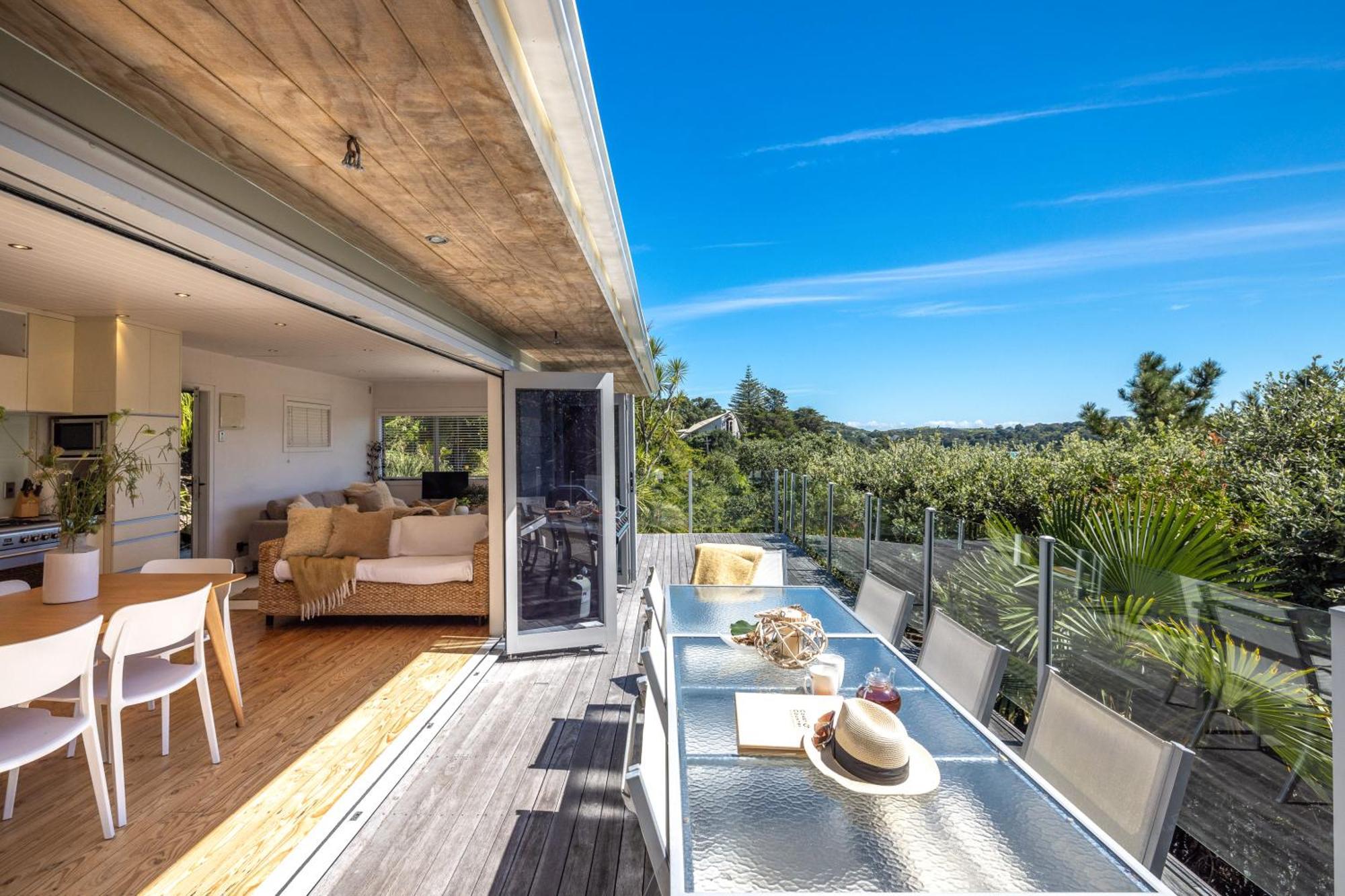 Tawa Cottage - Coast & Country Oneroa Exterior photo