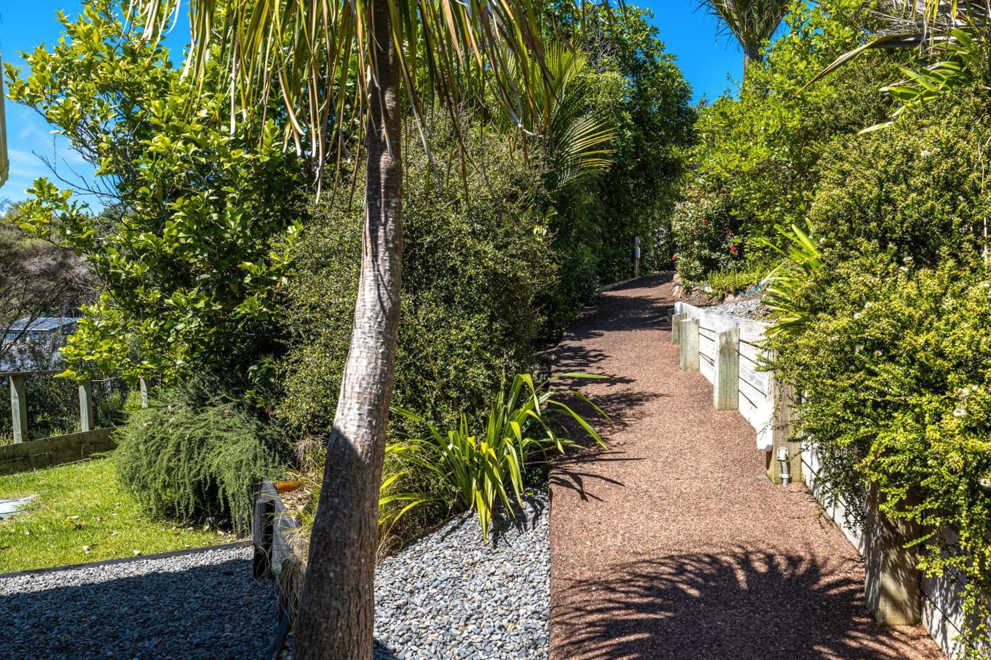 Tawa Cottage - Coast & Country Oneroa Exterior photo